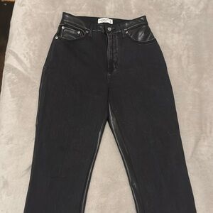 Viral LIKE NEW Abercrombie & Fitch Black jean & leather detail